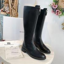 ジバンシー 注目の秋ファッション一番 GIVENCHY 2026秋冬トレンド押さ...