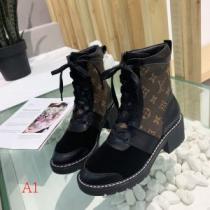 2色可選 2026トレンドカラー秋冬セール ルイ ヴィトン LOUIS VUITTON とにかく完璧ブランド新作 レザーブーツ 大胆なチェックの人気トレンド