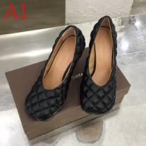 ボッテガ ヴェネタ 3色可選 秋冬とれんど新品目立ち BOTTEGA VENETA 2026秋冬最重要アイテム パンプス ファッション上級者向け