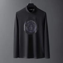 2色可選 長袖/Tシャツ 秋冬ムード高まる人気新作 VERSACE ヴェルサーチ...