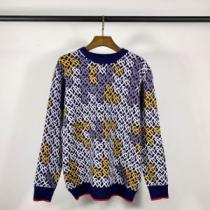 薄手で軽量なのにとても暖かい ニットパーカー BURBERRY バーバリー 20...