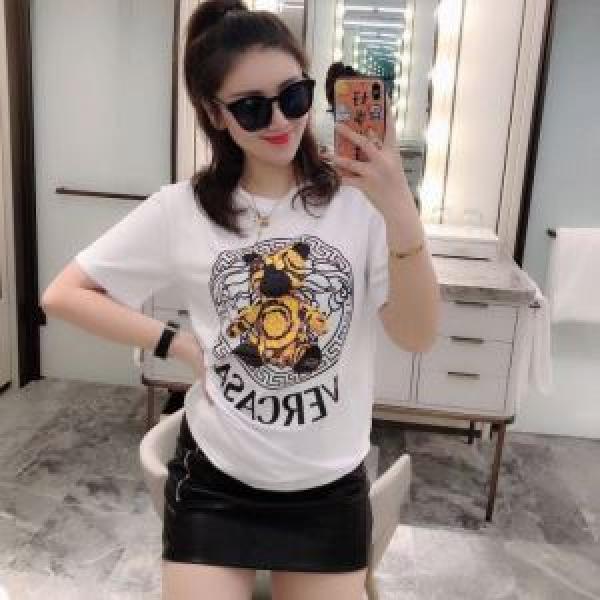 2色可選 ファッショニスタを中心に新品が非常に人気 ヴェルサーチ VERSACE 半袖Tシャツ2026話題の商品