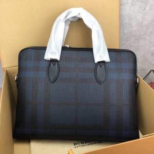 ビジネスバッグ 注目度が上昇中 バーバリー 2026SS人気 BURBERRY  最先端のスタイル