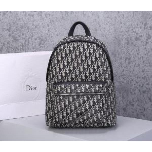 リュック 今なお素敵なアイテムだ ディオール 今年の春トレンド DIOR