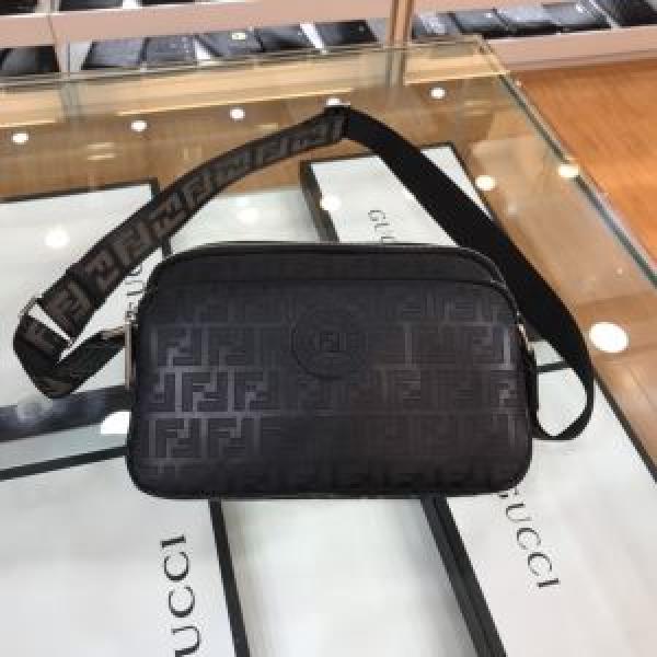 最先端のスタイル フェンディ FENDI 注目度が上昇中 ミニバッグ 2026SS人気