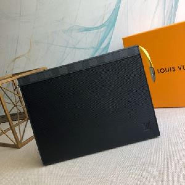 ポーチ  ルイ ヴィトン ストリート感あふれ LOUIS VUITTON 普段使いにも最適なアイテム