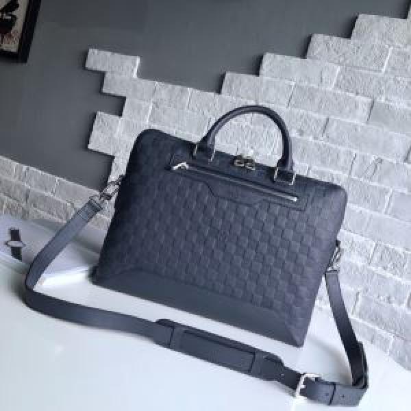 ショルダーバッグ 価格も嬉しいアイテム  ルイ ヴィトン LOUIS VUITTON 通勤通学どちらでも使え