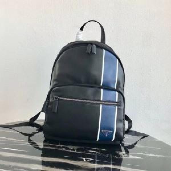 おしゃれ刷新に役立つ プラダ PRADA コーデの完成度を高める リュック