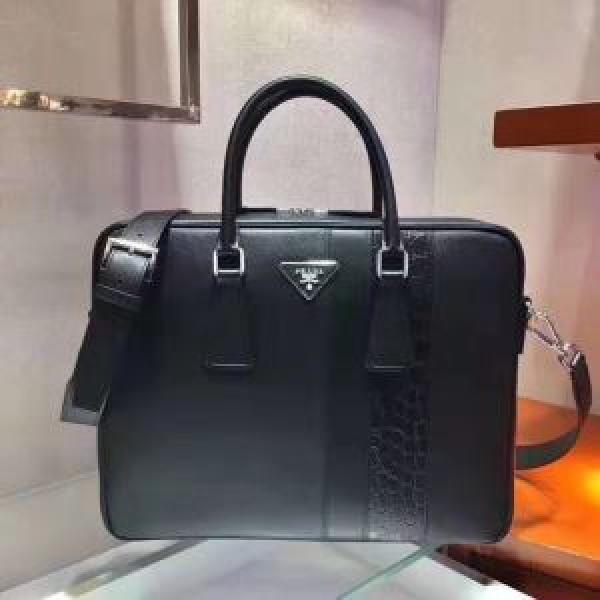2026年春限定 プラダ PRADA 今なお素敵なアイテムだ ビジネスバッグ