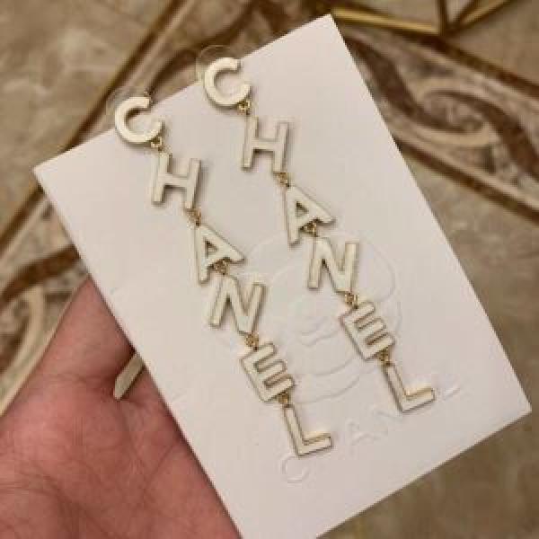 2色可選 オススメのアイテムを見逃すな  CH CH ピアス 2026年春限定