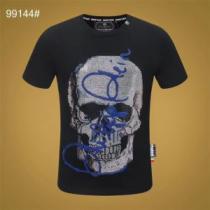非常にシンプルなデザインな 半袖Tシャツ 価格帯が低い フィリッププレイン PH...