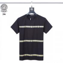 3色可選 着こなしを楽しむ ヴェルサーチ VERSACE 半袖Tシャツ 2026...