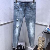 日本未入荷カラー デニムパンツ 確定となる上品 アルマーニ ARMANI 海外限...
