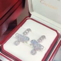 差をつけたい人にもおすすめ カルティエこの時期の一番人気は  CARTIER 2...