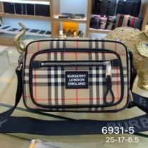 ミニバッグ  どのアイテムも手頃な価格で バーバリー BURBERRY  トレンド最先端のアイテム