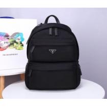 ファッショニスタを中心に新品が非常に人気 プラダ PRADA 2026春新作 リ...