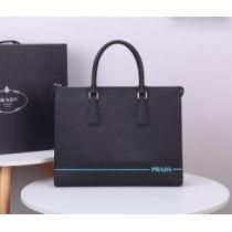 今なお素敵なアイテムだ ビジネスバッグ 海外大人気 プラダ PRADA 今年の春...