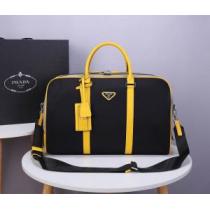 有名ブランドです プラダ PRADA 着こなしを楽しむ ショルダーバッグ限定品が...