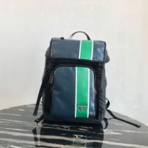 プラダ春夏コレクション新品  PRADA 普段見ないデザインばかり リュック 大...