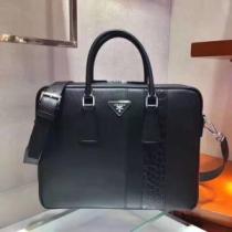 2026年春限定 プラダ PRADA 今なお素敵なアイテムだ ビジネスバッグ