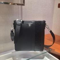 ショルダーバッグ おしゃれに大人の必見  プラダ 20SS☆送料込  PRADA...