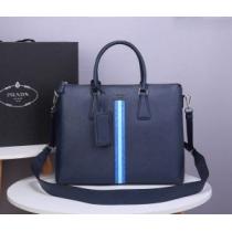 プラダ最もオススメ  PRADA 人気が継続中 ショルダーバッグ  海外でも大人...