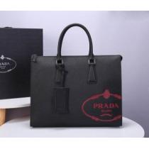 プラダ手頃価格でカブり知らず  PRADA 通勤通学どちらでも使え ハンドバッグ
