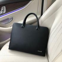 狙える優秀アイテム プラダ PRADA おしゃれに大人の必見 ハンドバッグ 老舗...