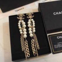 CHおしゃれに大人の必見20SS☆送料込 CH ピアス おしゃれな人...