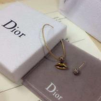 2026年春夏コレクション ディオール愛らしい春の新作 DIOR  ピアス さらに魅力的