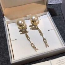 春夏コレクション新品 20SSトレンド ディオール DIOR  ピアス 本当に嬉...