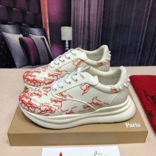 ランニングシューズ 2色可選 通勤通学どちらでも使え クリスチャンルブタン Christian Louboutin 万能に使える