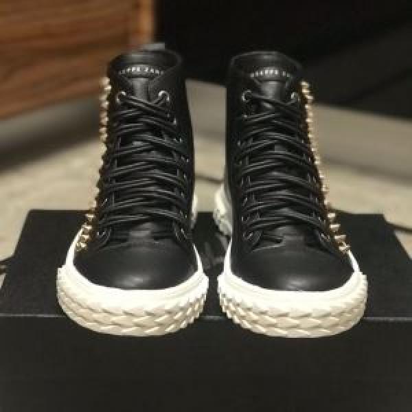 人気ランキング最高 2色可選 GIUSEPPE ZANOTTI 新作が見逃せない ジュゼッペ ザノッティ  ランニングシューズ
