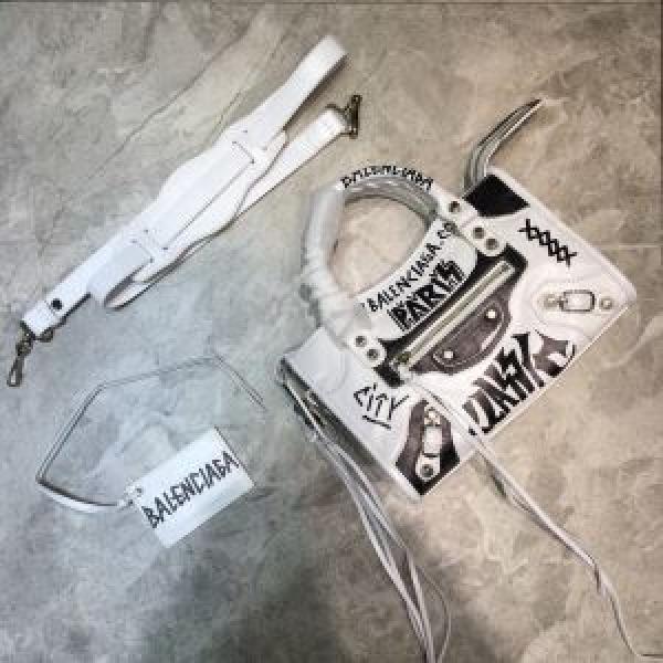 安心安全人気通販 バレンシアガ BALENCIAGA ストリート界隈でも人気  レディースバッグ 20新作です