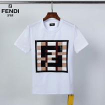 大人の新作こそ 半袖Tシャツ 2色可選 今年の春トレンド フェンディ FENDI...