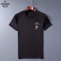普段使いにも最適なアイテム 2色可選 半袖Tシャツ 人気の高いブランド フェンデ...