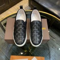ボッテガ ヴェネタ 人気が継続中2色可選  BOTTEGA VENETA 海外で...