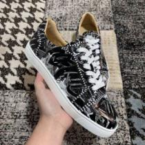 ストリート感あふれ クリスチャンルブタン Christian Louboutin...