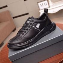 スニーカー 2色可選 オススメのアイテムを見逃すな プラダ PRADA  コーデ...
