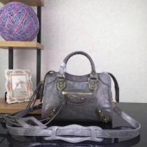 どのアイテムも手頃な価格で レディースバッグ 最新の入荷商品 バレンシアガ 20...
