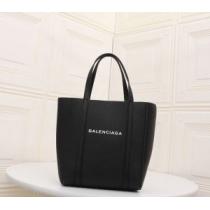 最先端のスタイル レディースバッグ 手頃価格でカブり知らず バレンシアガ BALENCIAGA 価格も嬉しいアイテム