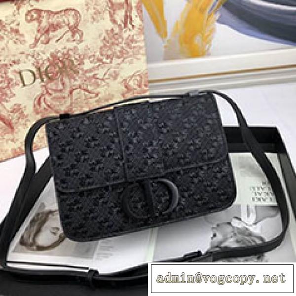 素晴らしいDIOR 30 MONTAIGNEショルダーバッグ使い勝手女性バッグコーデパーティー特に話題なの上品ディオール新作