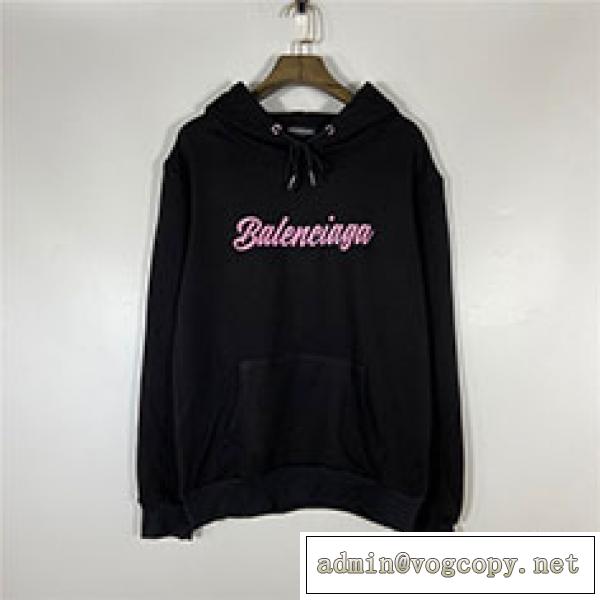 一番の魅力秋冬のBALENCIAGAパーカー新作2026トレンド バレンシアガ服メンズ着こなしおしゃれ人気色