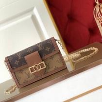 大活躍人気LOUIS VUITTON ショルダーバッグ新作ファッション性抜群ヴィ...