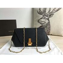 BOTTEGA VENETAハンドバッグ新作2026コレクション秋冬トレンドボッテガヴェネタレディースバッグ大容量人気ランキング上品