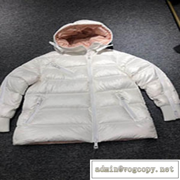 2026-21年秋冬MONCLER モンクレールダウン激安人気ショートダウンジャケットコーデ使いやすい