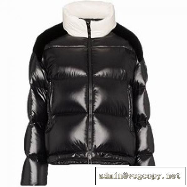 防寒着新作2026年MONCLER モンクレールダウンジャケット 大人っぽさや重厚感カジュアル レディース小顔効果