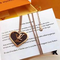 魅力的コーデLOUIS VUITTON ネックレスレディースルイ ヴィトンアクセ...