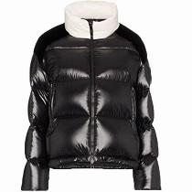 防寒着新作2026年MONCLER モンクレールダウンジャケット 大人っぽさや重厚感カジュアル レディース小顔効果