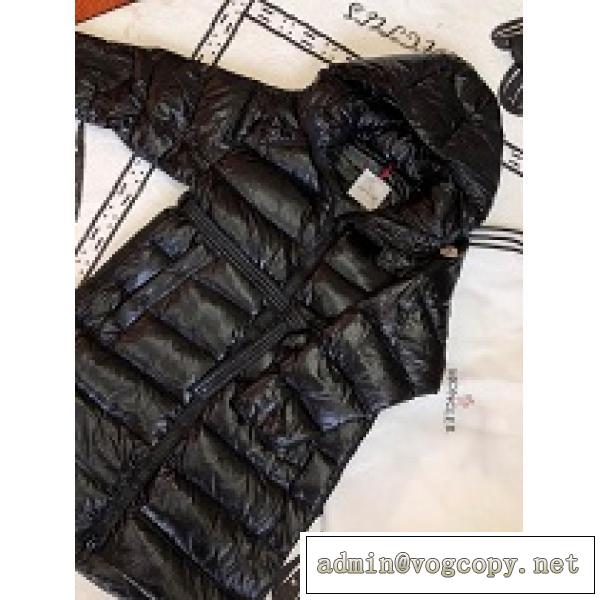 大人気 MONCLER モンクレール 通販 シンプル主義防寒性に優れ軽い素材を使用した レディース ダウン 長さ